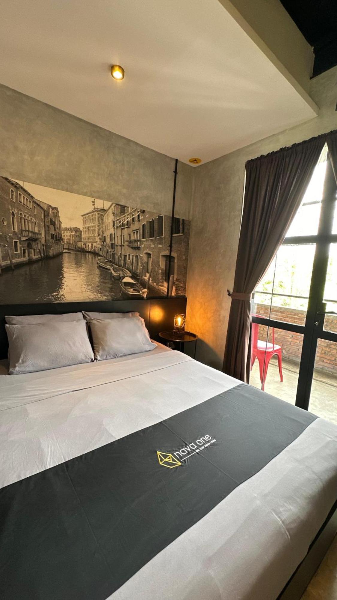 Nava One Otel Semarang Dış mekan fotoğraf